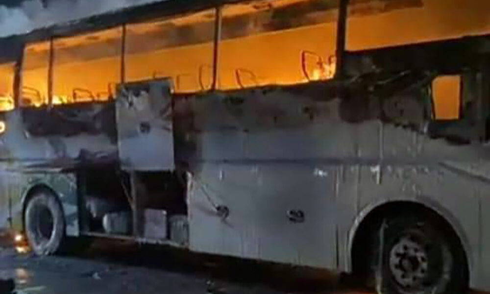 At least 17 die in southern Pakistan bus fire | Ariana News ...