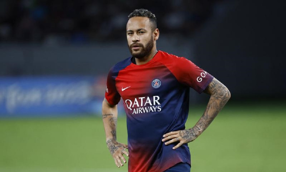 Soccer-Neymar on target as Al-Hilal secure Asian Champions League