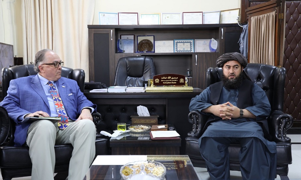 Afghan central bank, AACC discuss expanding bankin