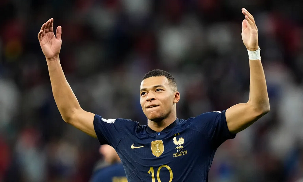 World Cup: Mbappe sets new France scoring record as Les Bleus defeat Senegal 3-1